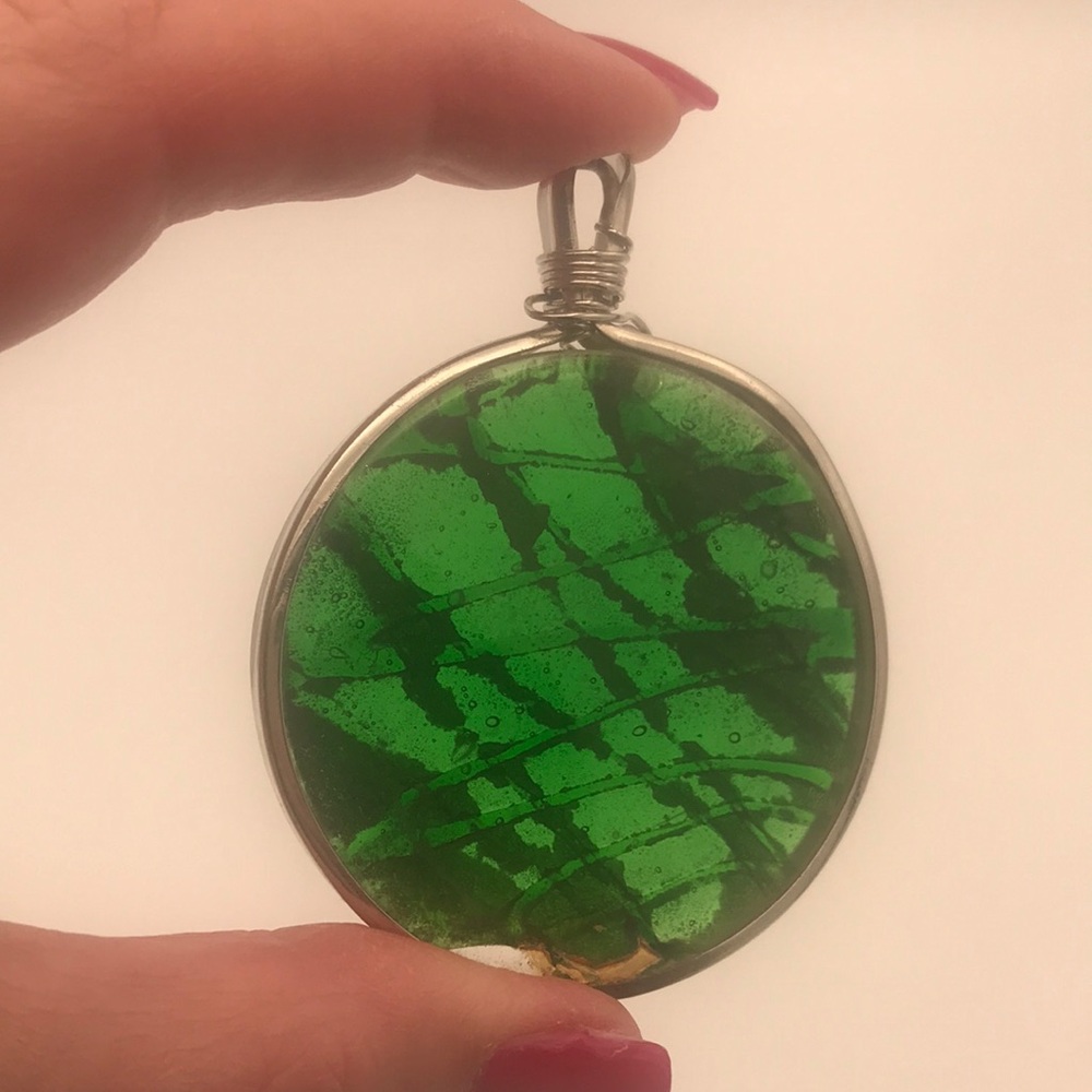 Handmade Large Green & Gold Glass Silver-Wrapped Pendant - Picture 2 of 6